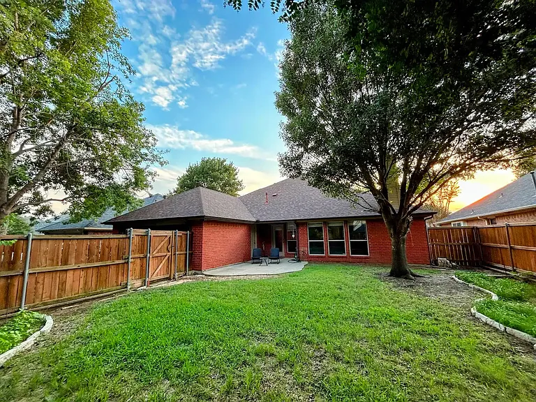 5500 Hill Haven Ct — Photo 19