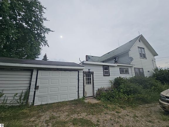 14th image of 2353 W Rosebush Rd
