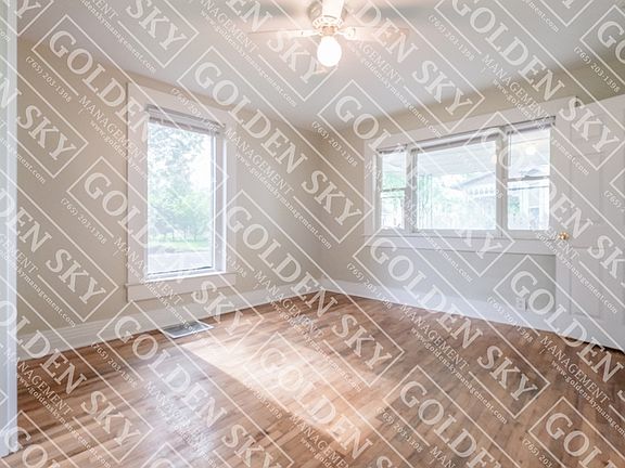 2nd image of 315 N Vine St