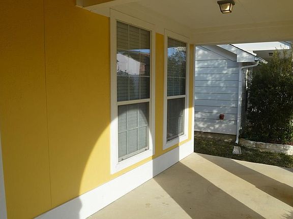 2nd image of 1517 Chestnut Dr