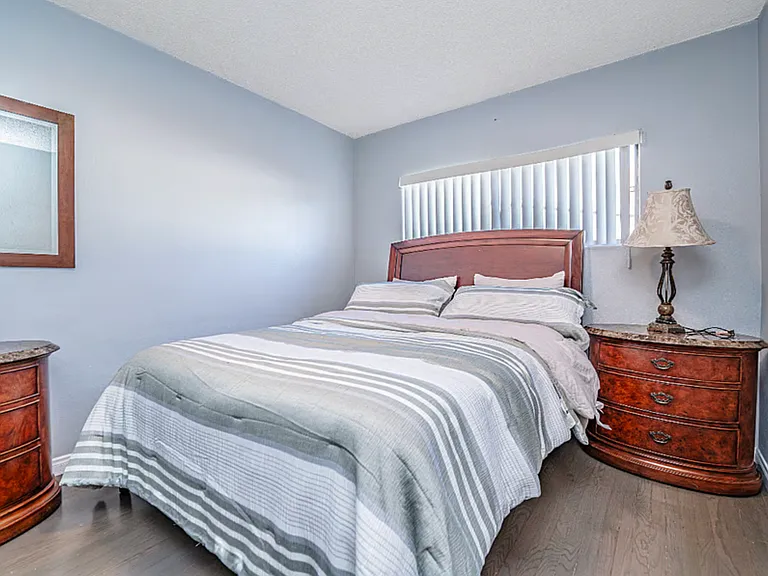 924 W Walnut Ave — Photo 18