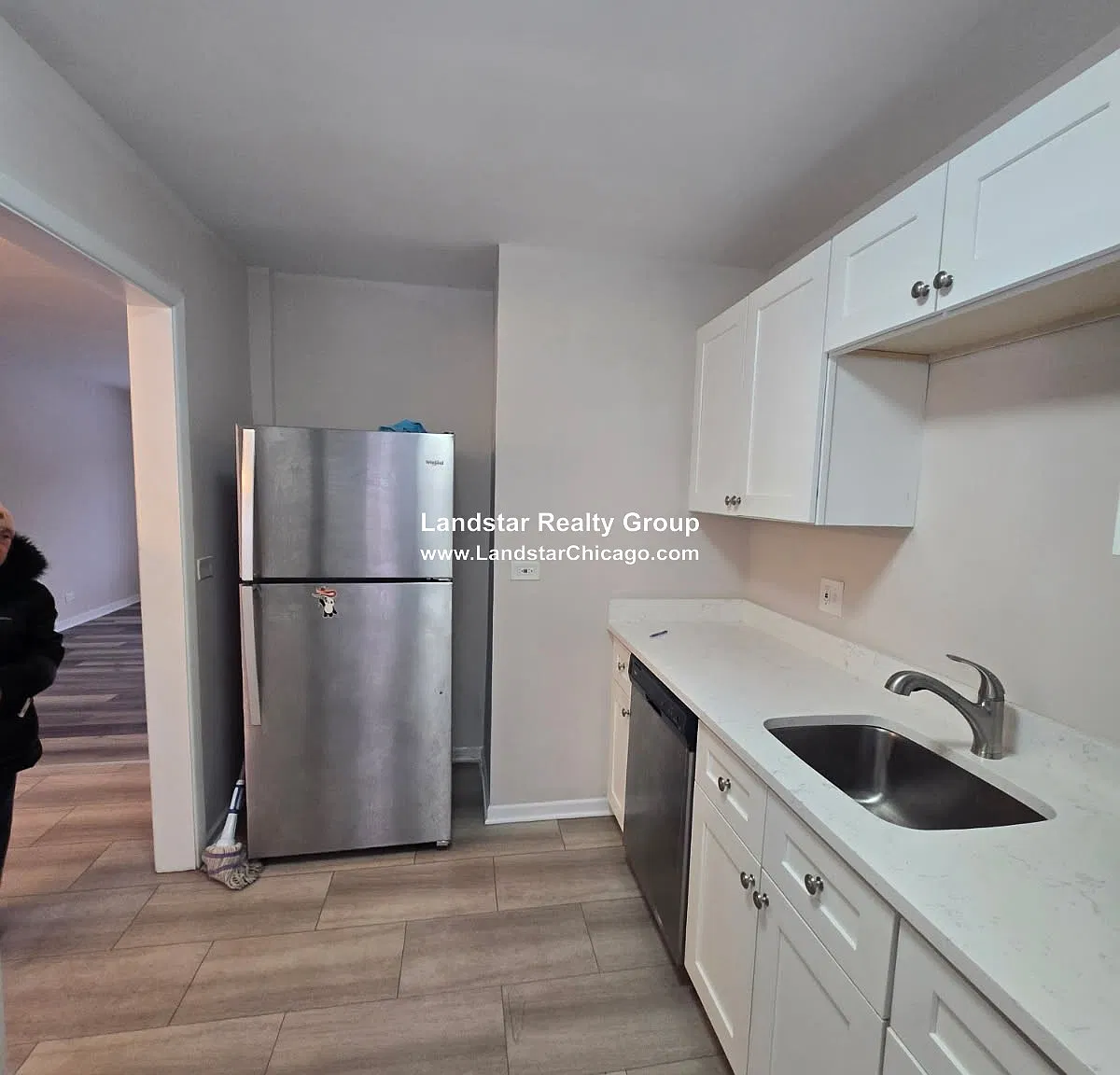 3 bed, 1.5 bath, $2,100 — Photo 4