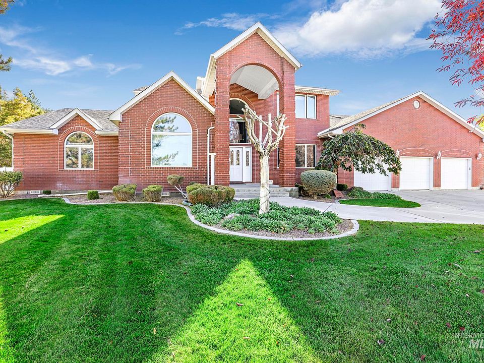 1st image of 940 Tanglewood Ct