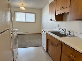 WRIGHT APARTMENTS, Moorhead, MN 56560