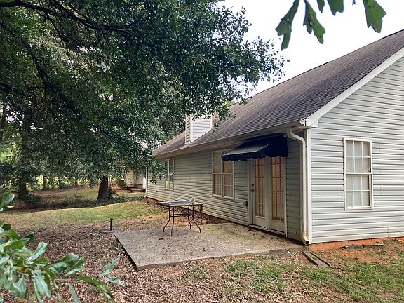2nd image of 366 Glenmoor Pl