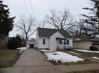 1328 Broad St, Oshkosh, WI 54901