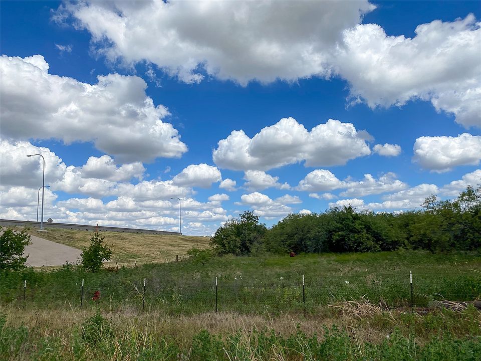 1st image of 1700 Don Lee Rd