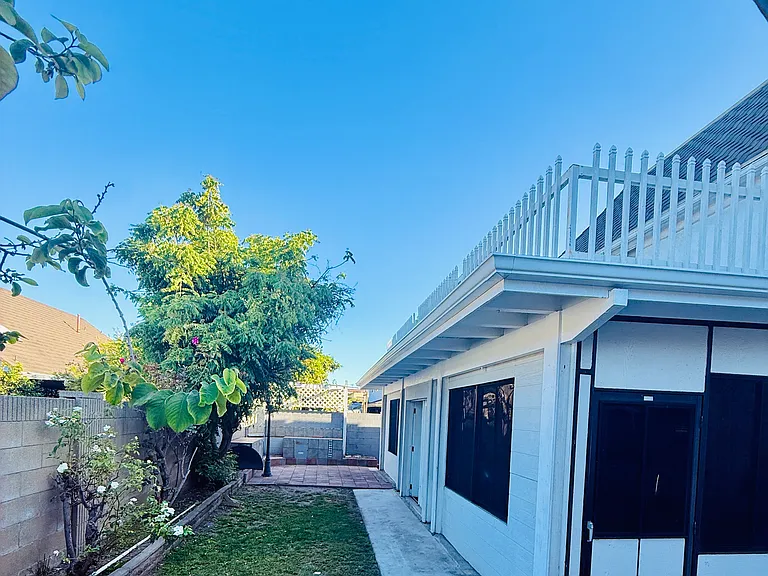 17102 Cortner Ave — Photo 22