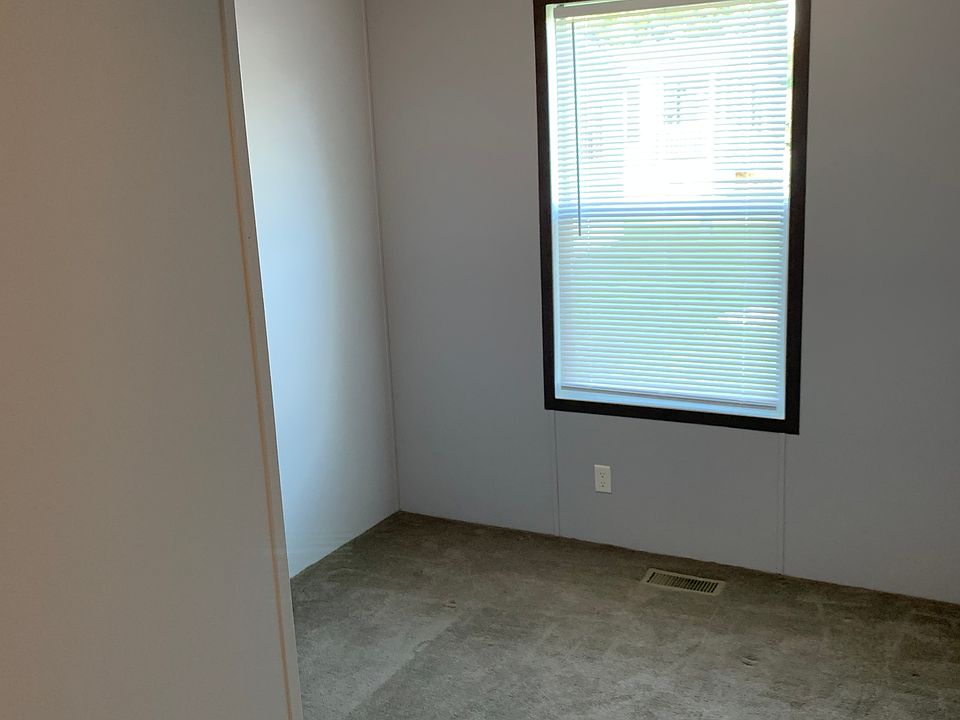 1st image of 47 Bluebird Hill Dr #140