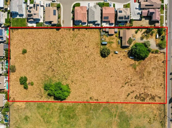 1957 W Woodward Ave, Manteca, CA 95337