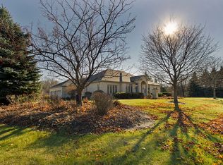 4560 Algonquin Trl, Green Bay, WI 54313