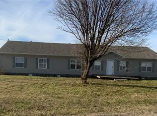 15192 Aubrey Long Rd, Gentry, AR 72734