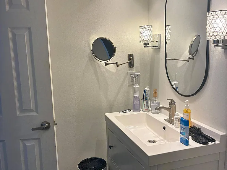 400 Leslie Dr #502 — Photo 24