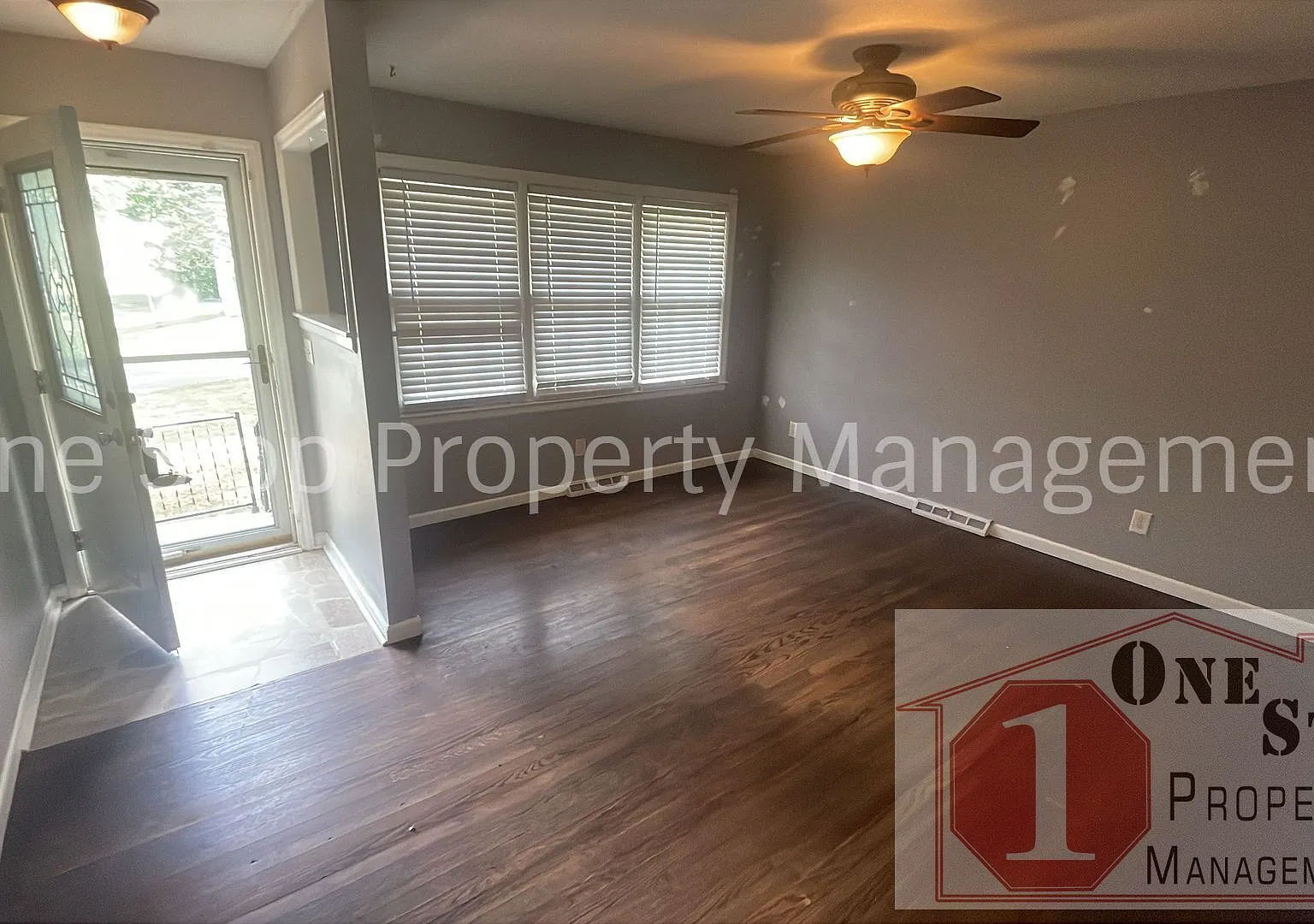 Awesome 3 bedroom, 2.5 bath home located in Raytown! — Photo 4