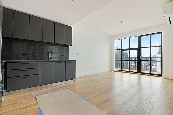 Rented by EXR | media 2