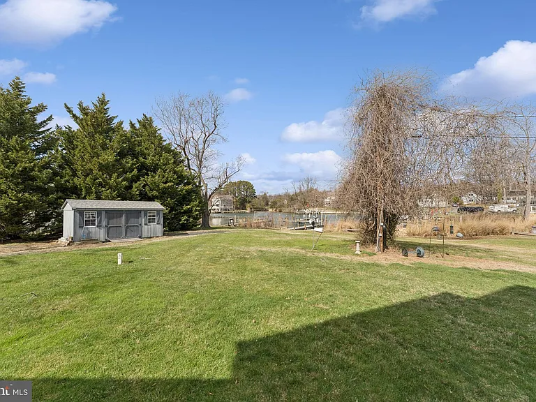 402 Linden Ave — Photo 33