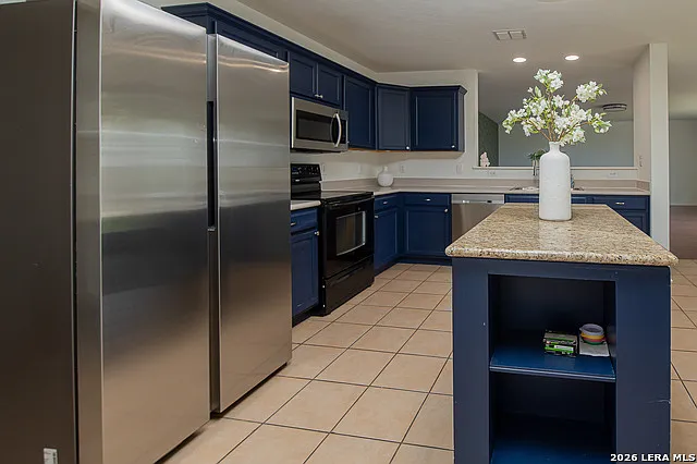 655 Northlake Dr — Photo 10