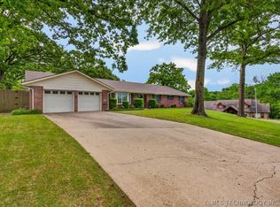 1328 Bynum Rd, Bartlesville, OK 74006