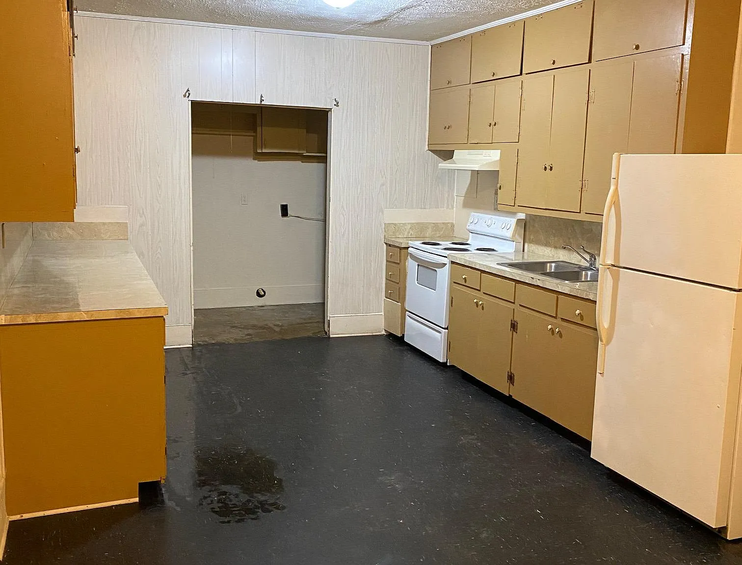 2 bed, 1092 sqft, $700 — Photo 1