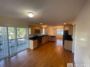28 Murdock St #C, Somerville, MA 02145