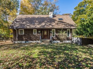 9 Winding Way, Andover, NJ 07821