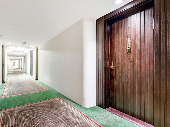 5th image of 600 Biltmore Way #518