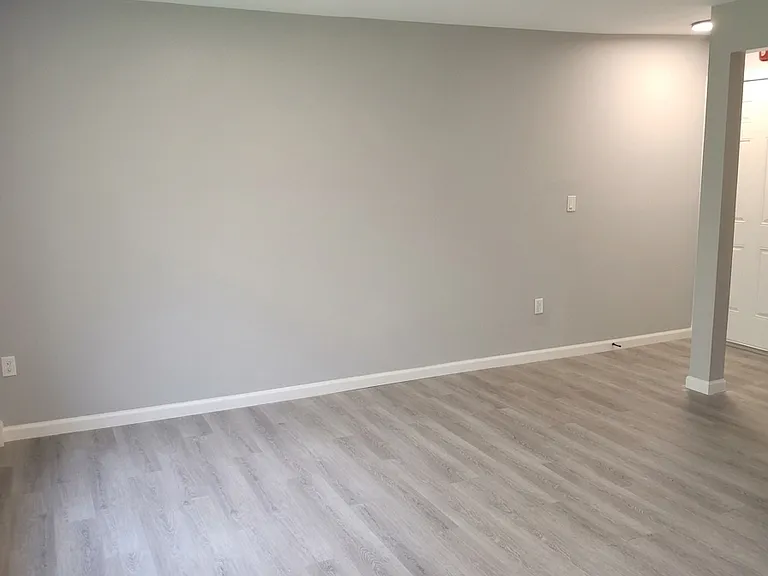 Bloomfield Gardens Apartments — Photo 8