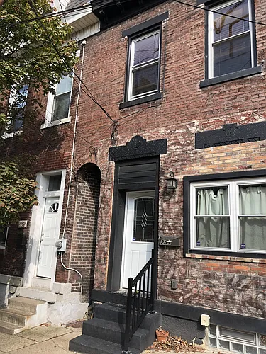 241 42nd St Photo 1