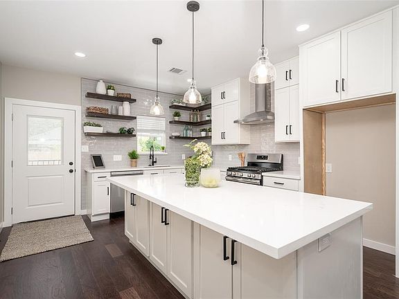 2nd image of 6835 Avenue H