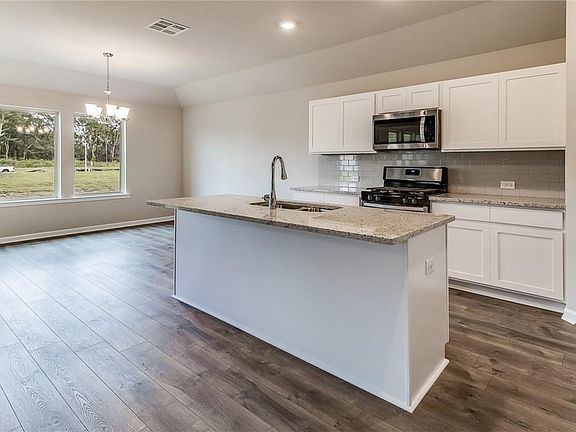 2nd image of 8112 Kelsey Ln