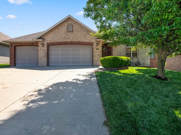 3746 N Croswell Avenue, Springfield, MO 65803