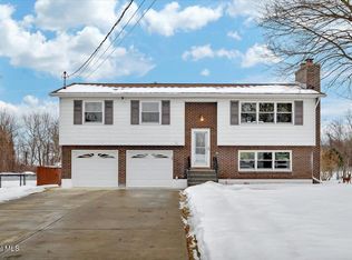 31 Tanners Lane, Rensselaer, NY 12144