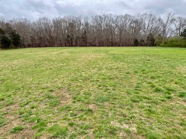 2 W Lincoln St, Tullahoma, TN 37388