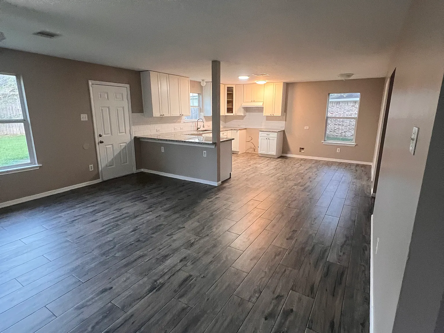10803 Coral Garden Ln — Photo 3
