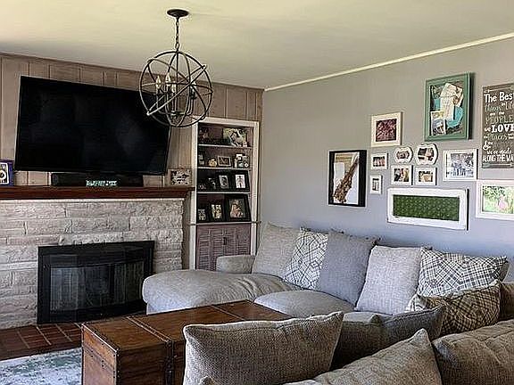 2nd image of 100 Parkington Dr