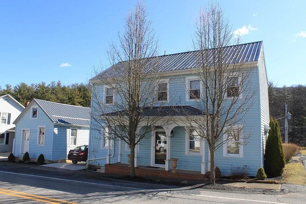 247 Water St photo 1