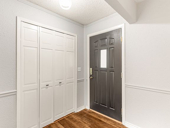 4th image of 2609 Charter Oak Dr