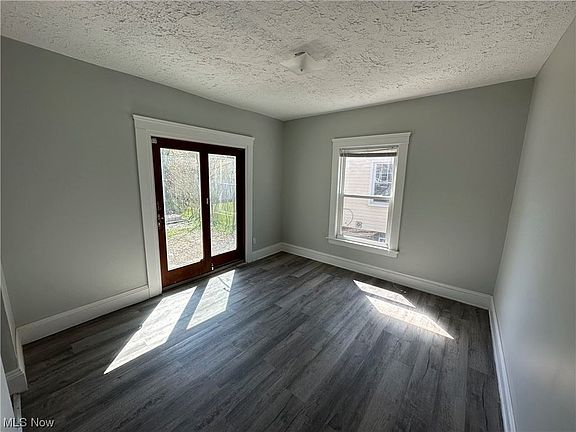 4th image of 1215 Argonne Rd