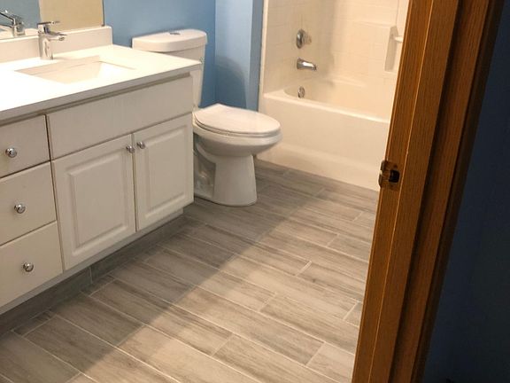 Master bathroom with 2 sinks