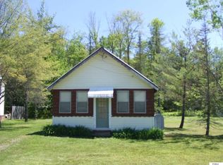 109 Lake Ave, Caroga Lake, NY 12032