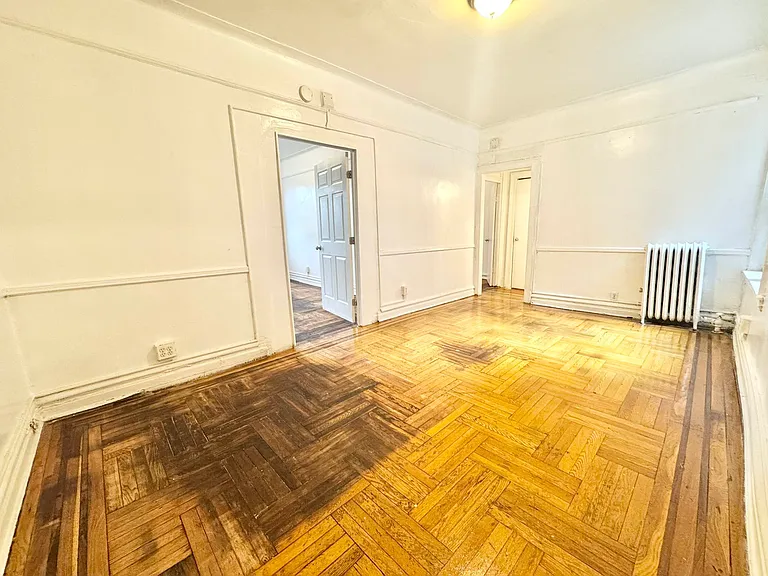 674 47th St #2G — Photo 10