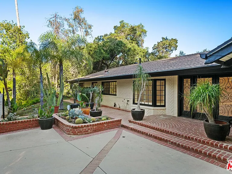 17449 Sumiya Dr — Photo 7