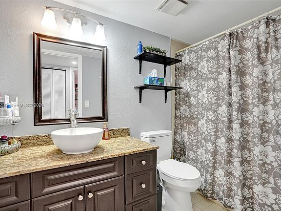 5th image of 6575 W Oakland Park Blvd APT 506