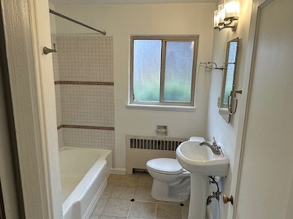 5206 E Burnside St APT 1