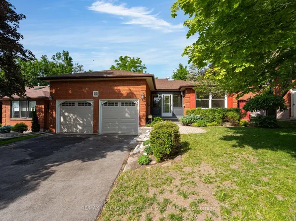22 Richler Cres, Barrie, ON L4N 6E6