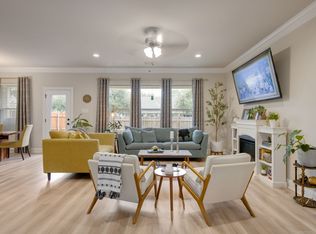 301 Oak Hill Ln, Youngsville, LA 70592