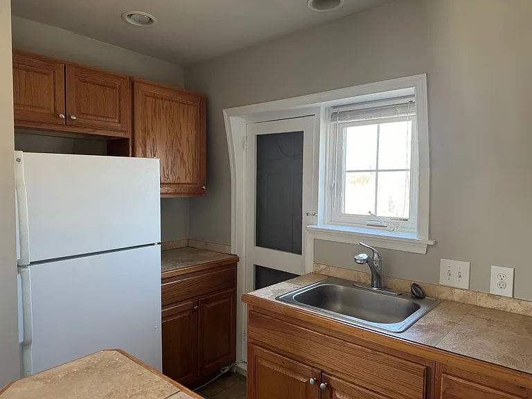 123 S Main St — Photo 6