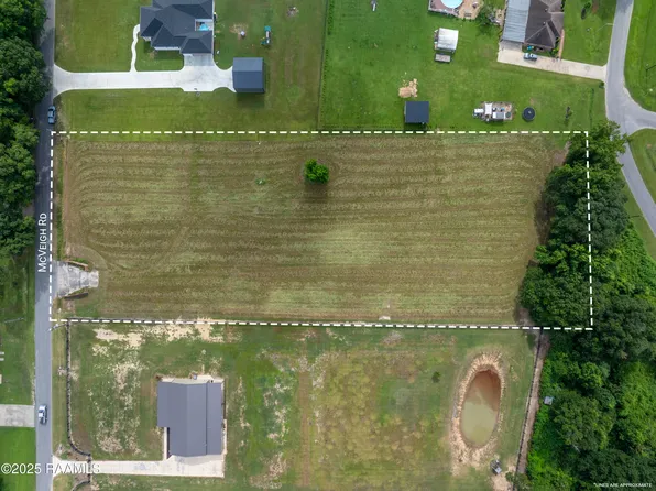 19-20 McVeigh Rd, Arnaudville, LA 70512