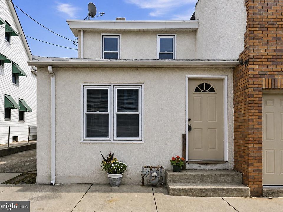 1st image of 35 Marshall Ave