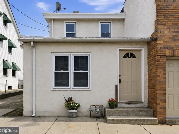 35 Marshall Ave, Marcus Hook, PA 19061